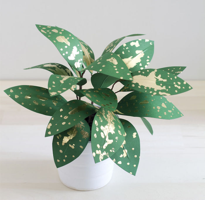 Plants-Made-From-Paper-571f28b03b85a__880