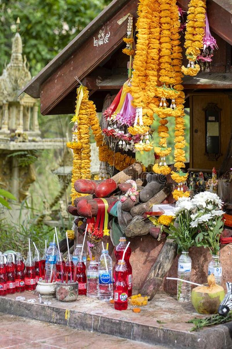 thai-spirit-house-wooden-penises-city-street-island-koh-phangan-thailand-koh-phangan-thailand-feb-view-thai-spirit-201616556